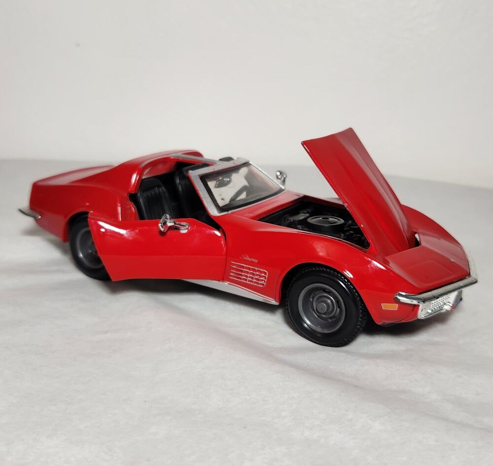 Maisto 1970 Chevrolet Corvette Stingray Special Edition 1/24 Scale VG+